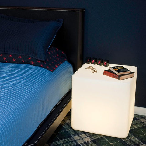 KVAD Illuminated Table by Rotoluxe